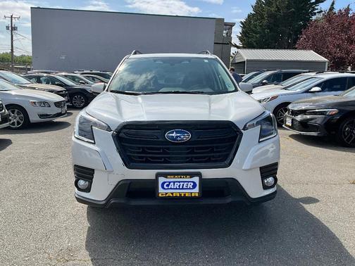 Crystal White Pearl 2022 Subaru Forester Premium