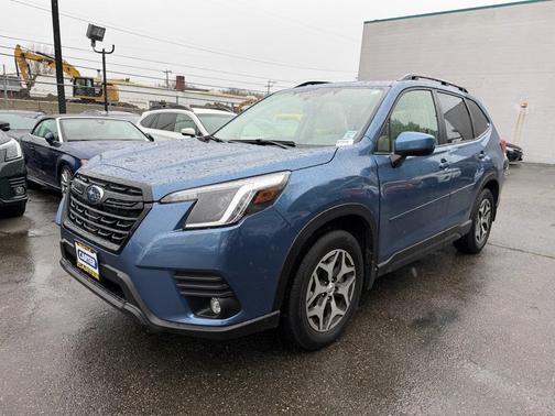 2024 Subaru Forester Premium