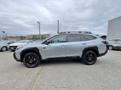 Ice Silver Metallic 2023 Subaru Outback Wilderness
