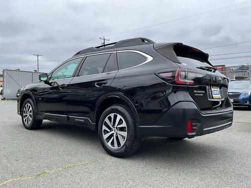 Crystal Black Silica 2020 Subaru Outback Premium