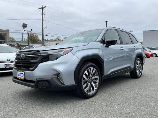 Ice Silver Metallic 2025 Subaru Forester Touring