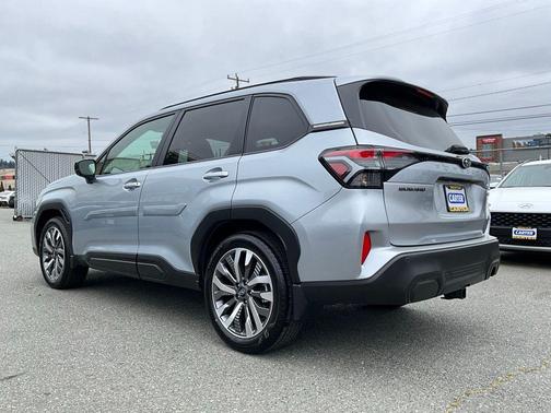 Ice Silver Metallic 2025 Subaru Forester Touring