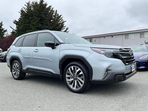 Ice Silver Metallic 2025 Subaru Forester Touring