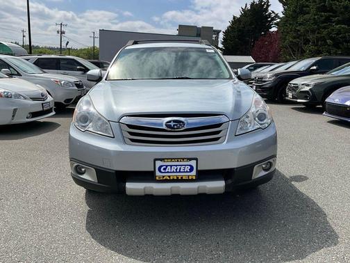 Ice Silver Metallic 2012 Subaru Outback 2.5i Limited