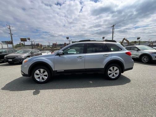 Ice Silver Metallic 2012 Subaru Outback 2.5i Limited