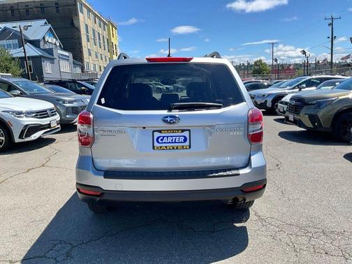Ice Silver Metallic 2014 Subaru Forester 2.5i Premium