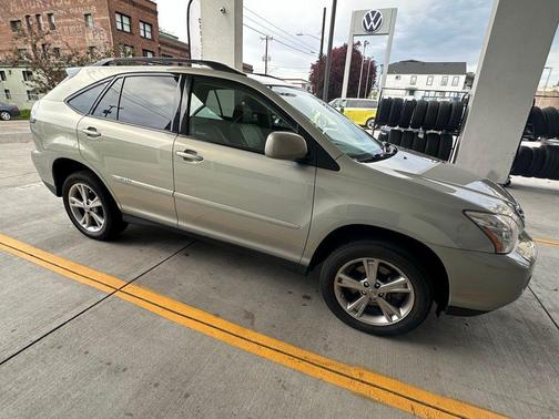 Millennium Silver Metallic 2007 Lexus RX 400h