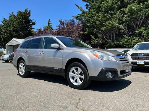 Tungsten Metallic 2014 Subaru Outback 2.5i Premium