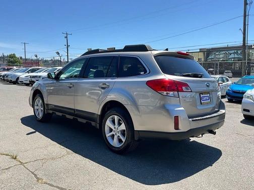 Tungsten Metallic 2014 Subaru Outback 2.5i Premium