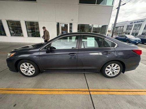 Carbide Gray Metallic 2015 Subaru Legacy 2.5i Premium