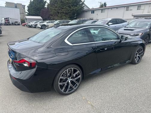 2022 BMW 230 i