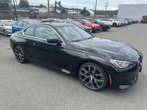 2022 BMW 230 i