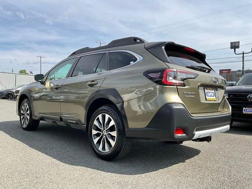 Autumn Green Metallic 2023 Subaru Outback Limited