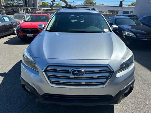 Ice Silver Metallic 2015 Subaru Outback 2.5i Premium