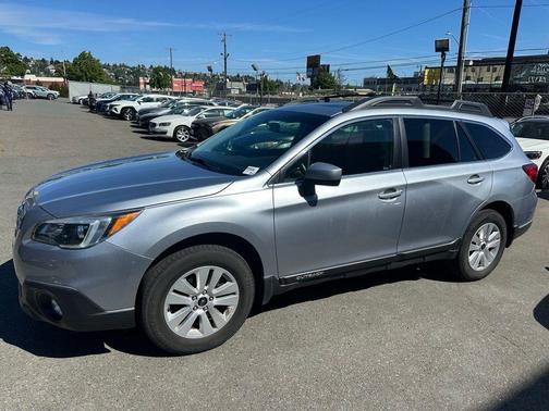 Ice Silver Metallic 2015 Subaru Outback 2.5i Premium