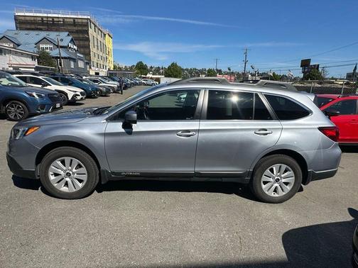 Ice Silver Metallic 2015 Subaru Outback 2.5i Premium