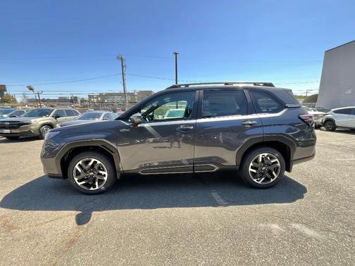 Magnetite Gray Metallic 2026 Subaru Forester Limited
