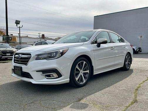 Crystal White Pearl 2019 Subaru Legacy 3.6R Limited