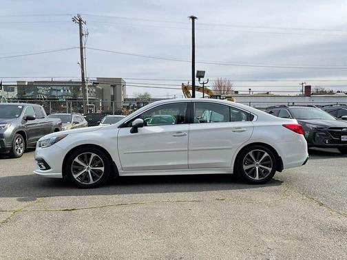 Crystal White Pearl 2019 Subaru Legacy 3.6R Limited