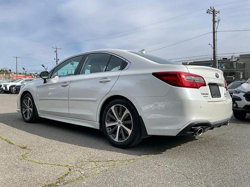 Crystal White Pearl 2019 Subaru Legacy 3.6R Limited
