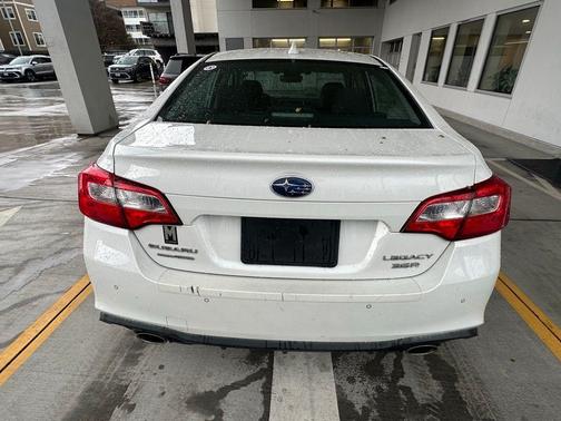 Crystal White Pearl 2019 Subaru Legacy 3.6R Limited