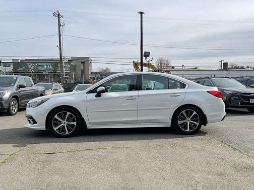 Crystal White Pearl 2019 Subaru Legacy 3.6R Limited