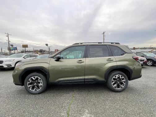 Autumn Green Metallic 2026 Subaru Forester Premium