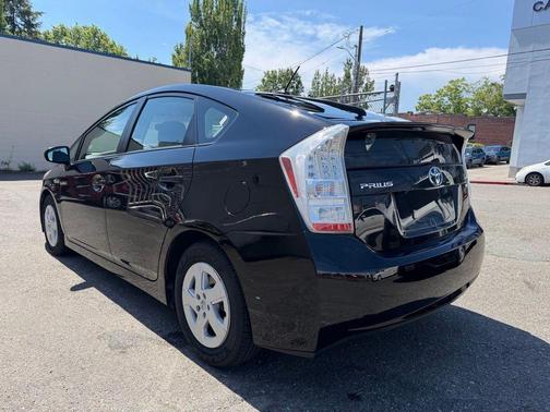Black 2010 Toyota Prius II