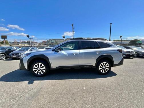 Ice Silver Metallic 2024 Subaru Outback Premium