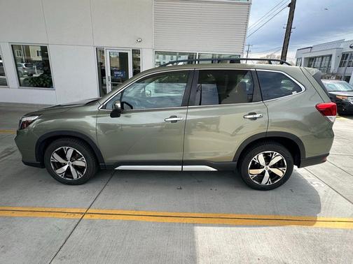 Jasper Green Metallic 2019 Subaru Forester Touring
