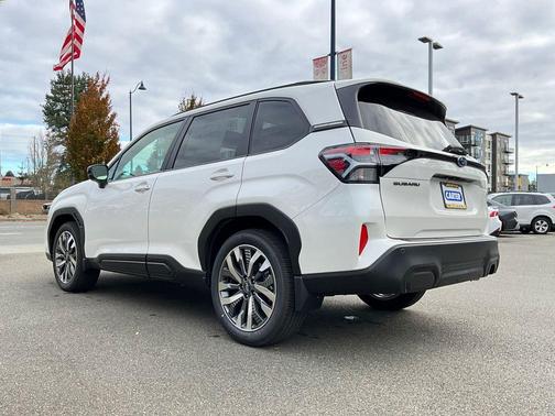 Crystal White Pearl 2025 Subaru Forester Touring