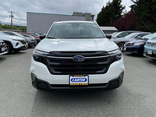 Crystal White Pearl 2025 Subaru Forester Touring