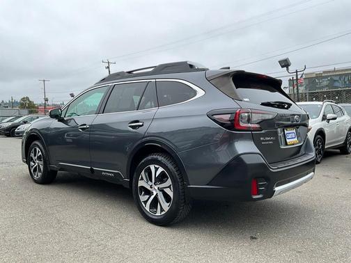2020 Subaru Outback Touring