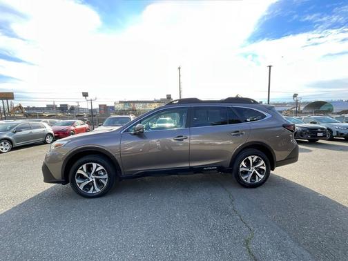 2022 Subaru Outback Limited XT