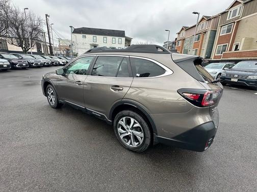 2022 Subaru Outback Limited XT