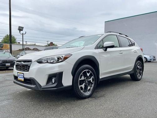 Crystal White Pearl 2019 Subaru Crosstrek 2.0i Premium