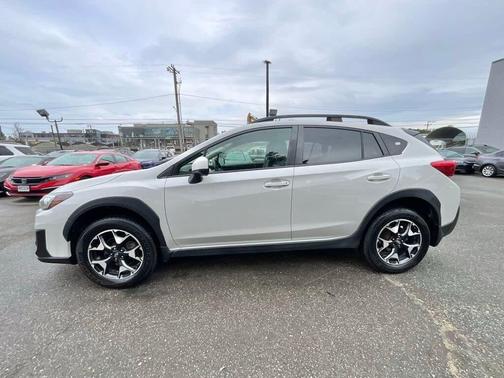 Crystal White Pearl 2019 Subaru Crosstrek 2.0i Premium