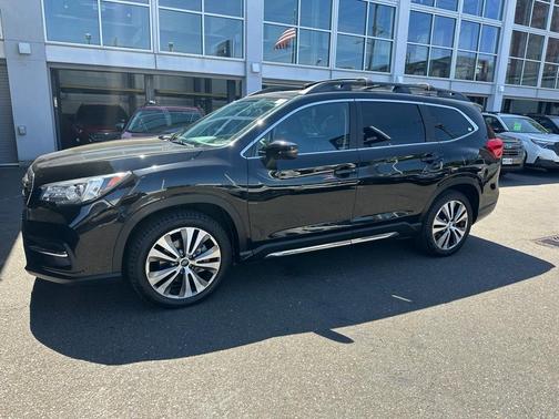 2022 Subaru Ascent Limited 8-Passenger