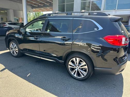 2022 Subaru Ascent Limited 8-Passenger