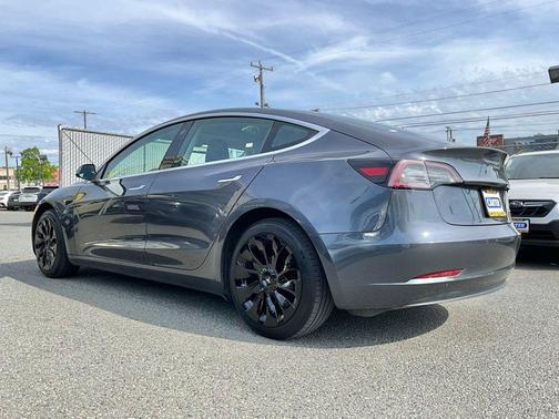 Midnight Silver Metallic 2020 Tesla Model 3 Long Range