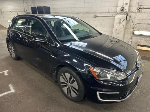 2016 Volkswagen e-Golf SE