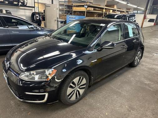 2016 Volkswagen e-Golf SE