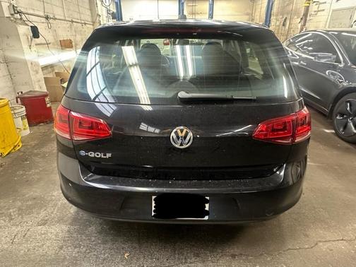 2016 Volkswagen e-Golf SE