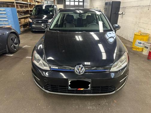 2016 Volkswagen e-Golf SE