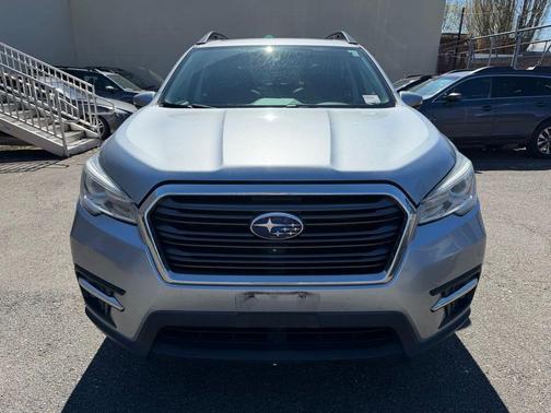 Ice Silver Metallic 2020 Subaru Ascent Limited 7-Passenger