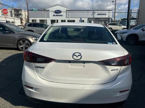 2018 Mazda Mazda3 Sport