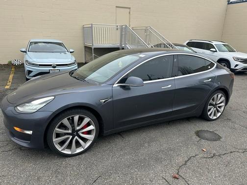 2019 Tesla Model 3 Long Range