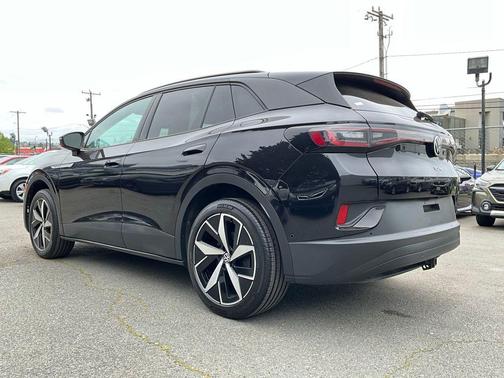 Deep Black Pearl Effect 2023 Volkswagen ID.4 Pro S