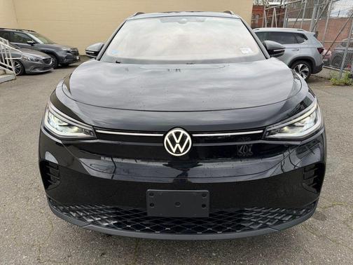 Deep Black Pearl Effect 2023 Volkswagen ID.4 Pro S