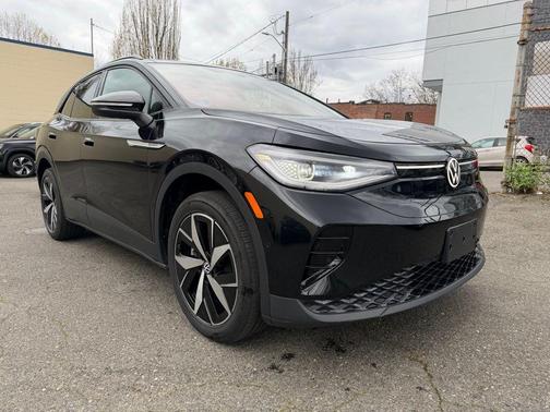 Deep Black Pearl Effect 2023 Volkswagen ID.4 Pro S